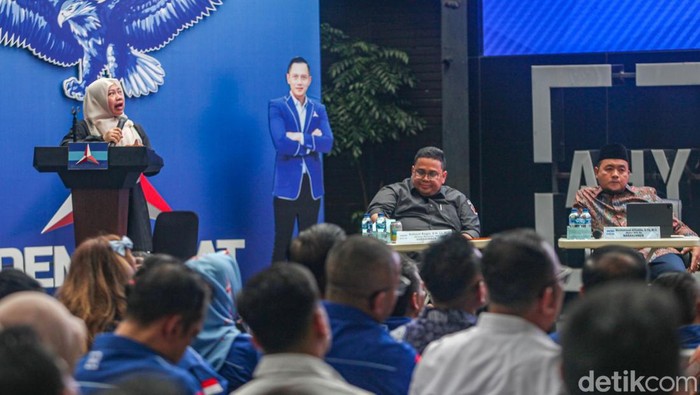 1747674435668-diskusi-revisi-paket-ruu-pemilu-1747669276559_169