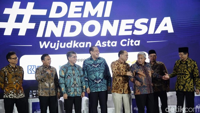 1756229632466-potret-ct-dan-para-menteri-hadiri-forum-demiindonesia-1756222266706_169