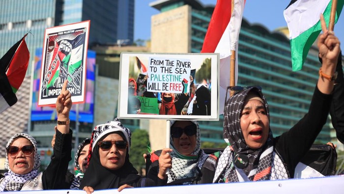 1758432634301-suara-palestina-menggema-di-jakarta-massa-desak-sikap-tegas-ri-di-pbb-1758429529475_169