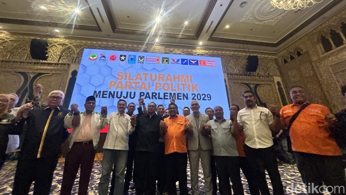 1758755939534-parpol-non-parlemen-buat-sekber-kawal-ambang-batas-dpr-jadi-nol-persen-1758747820507_169