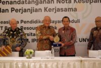 1759469850057-bayan-peduli-salurkan-beasiswa-pendidikan-ke-14-kampus-ternama-1759465636299