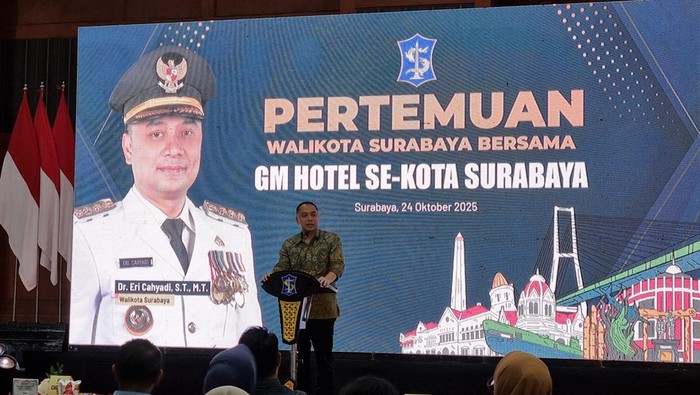 1761348017927-walkot-eri-cahyadi-mengumpulkan-gm-hotel-se-surabaya-untuk-membahas-antisipasi-pesta-gay-1761312849825_169