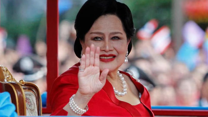 1761370234088-ratu-sirikit-dalam-foto-tahun-2012-1761362003520_169