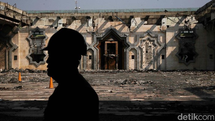 1761391846554-terbakar-2-tahun-lalu-masjid-jakarta-islamic-center-belum-diperbaiki-1_169