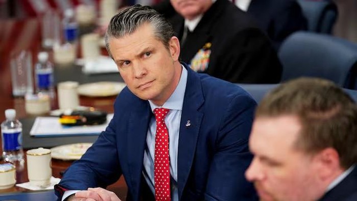 1761391917139-menhan-as-pete-hegseth-1741344626778_169