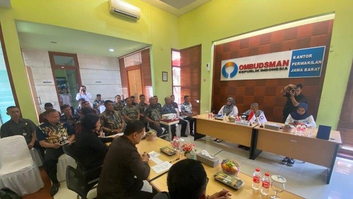 1761413521232-sebanyak-20-peserta-didik-sespimma-polri-angkatan-74-melaksanakan-kkp-di-ombudsman-jawa-barat-1761399728293_169