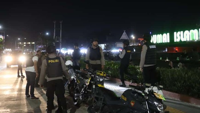 1761478466927-tim-raga-polres-dumai-menggelar-patroli-menjaga-situasi-kondusif-1761473536406_169