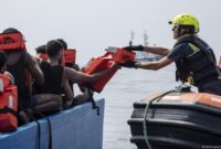 1761630151858-nasib-pengungsi-anak-di-laut-perjalanan-sendirian-yang-mematikan-1761625441207
