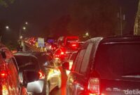 1761672795832-kondisi-macet-parah-di-jalan-ra-kartini-semarang-menuju-jalan-jolotundo-selasa-28102025-1761657887771_169