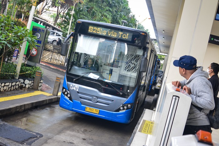 1761716285123-pramono-anung-resmikan-rute-baru-tj-terminal-bekasi-galunggung-1751515862304