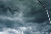 1761716306641-ilustrasi-awan-hitam-dikhy-sasra-1761713842219_169