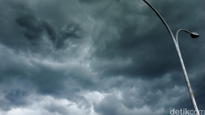 1761716306641-ilustrasi-awan-hitam-dikhy-sasra-1761713842219_169