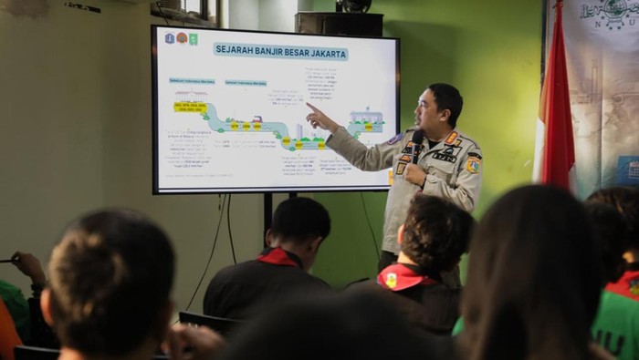 1761737808686-bpbd-jakarta-menyiapkan-langkah-untuk-mengantisipasi-banjir-saat-musim-hujan-dokistimewa-1761735781090_169