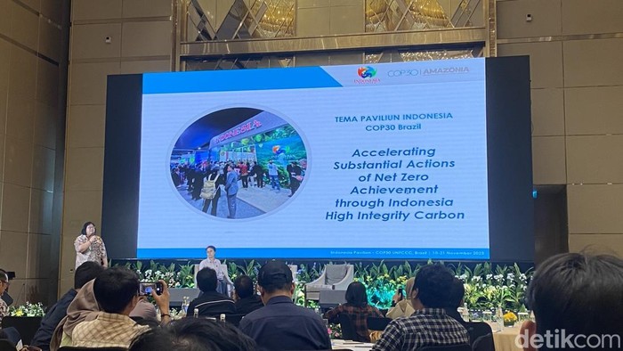 1761737840924-kementerian-lingkungan-hidup-lh-menggelar-media-briefing-terkait-persiapan-acara-konferensi-perubahan-iklim-perserikatan-bangs-1761735487973_169