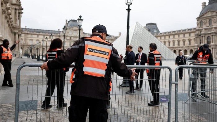 1761780138865-museum-louvre-ditutup-sementara-usai-pencurian-permata-gegerkan-paris-1760954746117_169