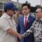 1761845857531-momen-gibran-hingga-dasco-antar-prabowo-bertolak-ke-korsel-1761839323378_169