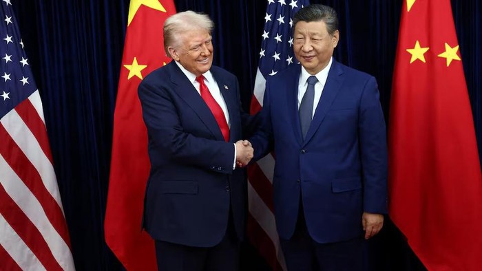 1761866415449-trump-dan-xi-jinping-berjabat-tangan-saat-bertemu-di-busan-korsel-1761793091519_169
