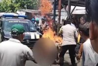 1761889441024-tangkapan-layar-video-viral-maling-motor-dibakar-massa-di-surabaya-1761828746476_169