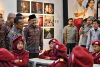 1761889469485-beragam-foto-kegiatan-sekolah-rakyat-mejeng-di-pameran-haluan-merah-putih-1761884055280