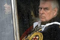 1761910849766-andrew-kehilangan-gelar-pangeran-uk-akibat-skandal-seks-1761906363614