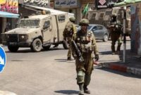 1761910877627-tentara-israel-melakukan-operasi-penggerebekan-di-ramallah-tepi-barat-1756288062011_169