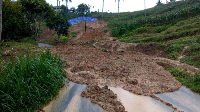 1761953045343-longsor-di-trenggalek-1761912978348_169