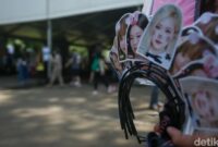 1761975213530-antusias-blink-saat-tukarkan-tiket-konser-blackpink_169