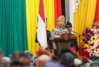 1761996549911-kapolda-riau-irjen-herry-heryawan-menghadiri-pengukuhan-pengurus-besar-hulubalang-lembaga-adat-melayu-riau-1761994612122_169