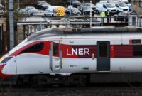 1762148430748-horor-di-kereta-inggris-9-penumpang-jadi-korban-penusukan-massal-1762071884276_169