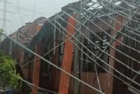 1762169991929-gedung-kelas-ambruk-di-gunung-putri-bogor-dok-istimewa-1762164738927_169