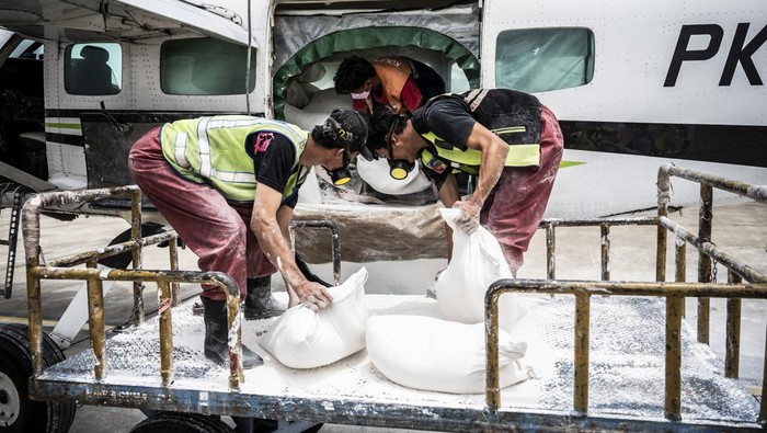 1762234689167-hujan-deras-melanda-bmkg-modifikasi-cuaca-1762160203290_169