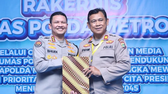 1762256527208-bidhumas-polda-metro-jaya-menggelar-rakernis-2025-1762252169459_169