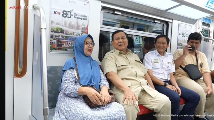 1762298316570-presiden-prabowo-subianto-jajal-krl-jabodetabek-1762229842504_169
