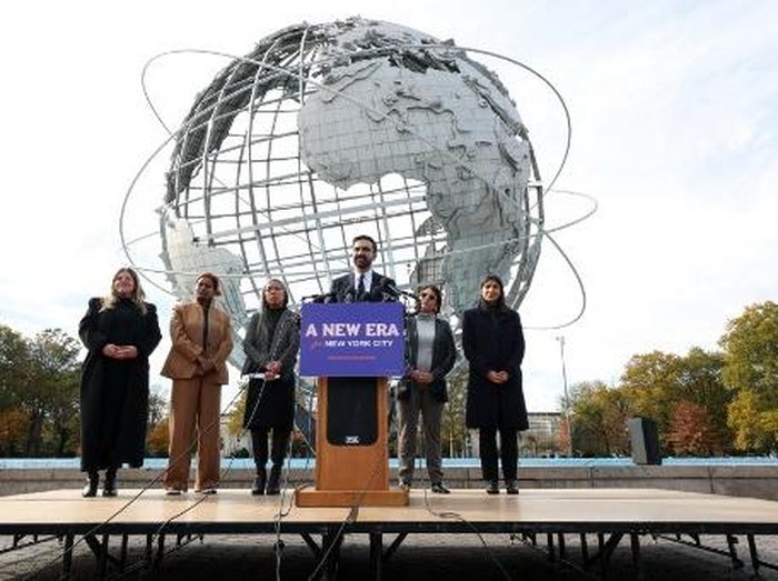 1762384793678-wali-kota-terpilih-new-york-zohran-mamdani-umumkan-tim-transisi-afptimothy-aclary-1762373171192_43