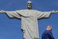 1762407557994-pangeran-william-nikmati-keindahan-rio-kunjungi-patung-kristus-penebus-1762351178865_169