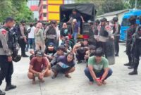 1762407697476-peredaran-narkoba-masih-terjadi-di-kampung-bahari-jakut-bnn-bersama-brimob-polda-metro-jaya-menggerebek-kampung-bahari-sebagai-1762403300803_169