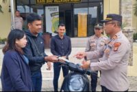 1762471167839-polisi-mengembalikan-motor-seorang-pria-di-pademangan-yang-digadaikan-adik-iparnya-dokistimewa-1762462241111_169