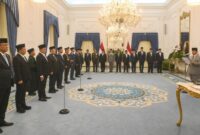 1762536734274-presiden-prabowo-lantik-10-anggota-komisi-percepatan-reformasi-polri-1762521898379_169