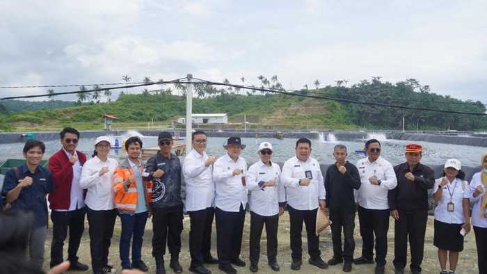 1762579929161-kepala-biro-kabiro-bmn-jayanta-surbakti-mengunjungi-dan-memantau-aset-kemenimipas-di-pulau-nusakambangan-selasa-29102025-1762575148776_169