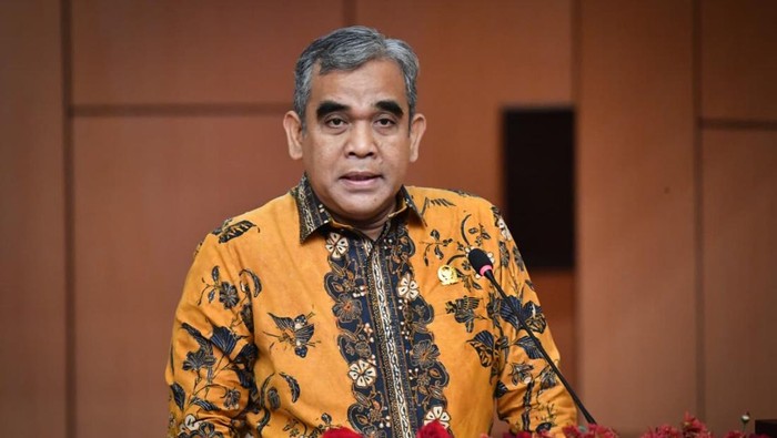 1762796209605-ketua-mpr-ri-ahmad-muzani-ketika-membuka-seminar-konstitusi-dengan-tema-dialektika-konstitusi-refleksi-uud-nri-tahun-1945-menj-1755765766556_169