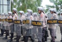 1763206314600-dalmas-polres-metro-tangerang-kota-dilatih-lebih-humanis-dan-persuasif-1763201521945_169