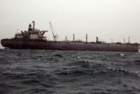 1763248770611-penampakan-kapal-tanker-yang-membusuk-di-laut-merah-3_169