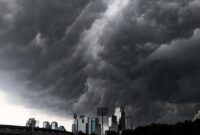 1763292773777-cuaca-ekstrem-ancam-indonesia-sepekan-ke-depan-1763263290902_169