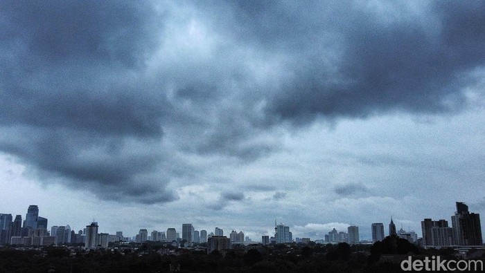 1763292878027-cuaca-ekstrim-masih-bayangi-jakarta-4_169