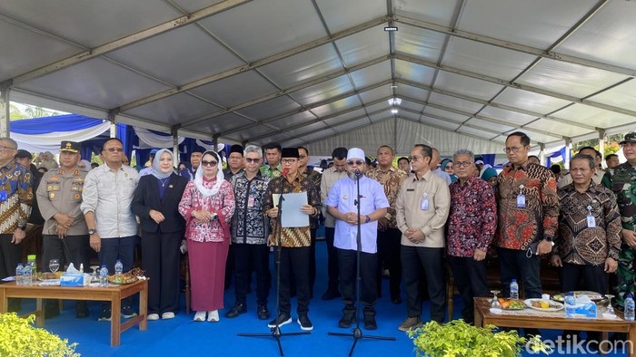 1763314178995-mendes-yandri-susanto-di-bengkulu-1763300270022_169