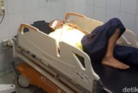 1763314203338-warga-luka-luka-usai-dibacok-odgj-di-purwakarta-1763311075404_169