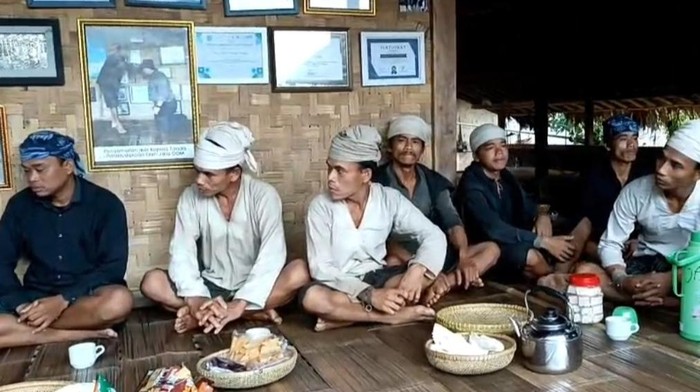 1763314335900-repan-tiba-di-baduy-usai-menjadi-korban-pembegalan-di-jakarta-1763304272990_169