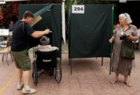 1763358013326-chile-gelar-pemilu-presiden-2025-warga-antusias-ke-tps-1763299894390_169