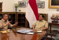 1763379776279-prabowo-bertemu-4-mata-dengan-dasco-di-istana-1763374519768_169