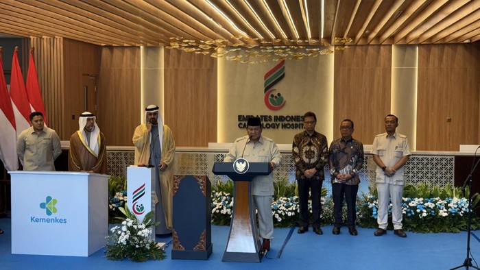 1763528756217-prabowo-resmikan-rs-kardiologi-solo-1763525716624_169